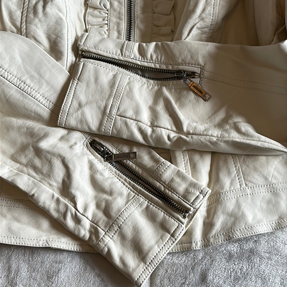 New-JOUJOU jacket - Picture 10 of 17